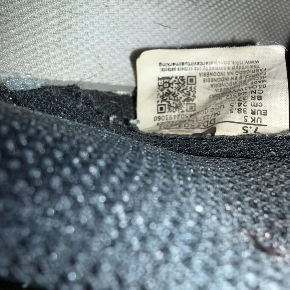 Nike Black and White panda dunks Women's Sneakers - Picture 8 of 8